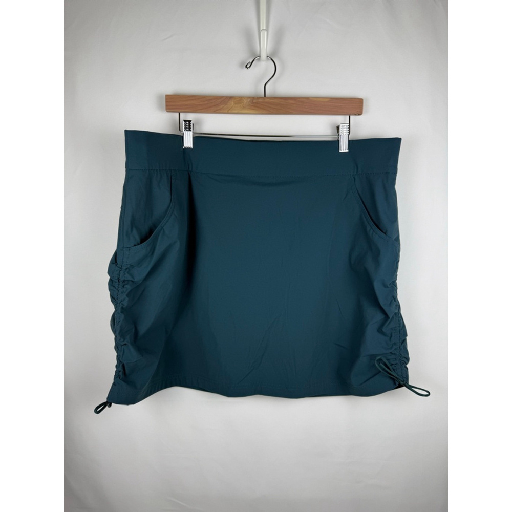 NWOT: Columbia Teal Skort XXL